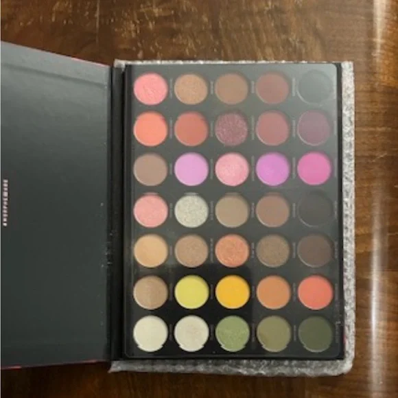 Morphe 35D Desert Bouquet Palette — Pink & Purple Floral Cover - Picture 2 of 3